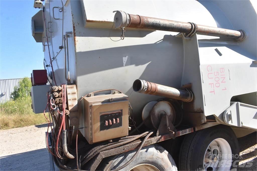  MERTZ Semi-trailer med Tank