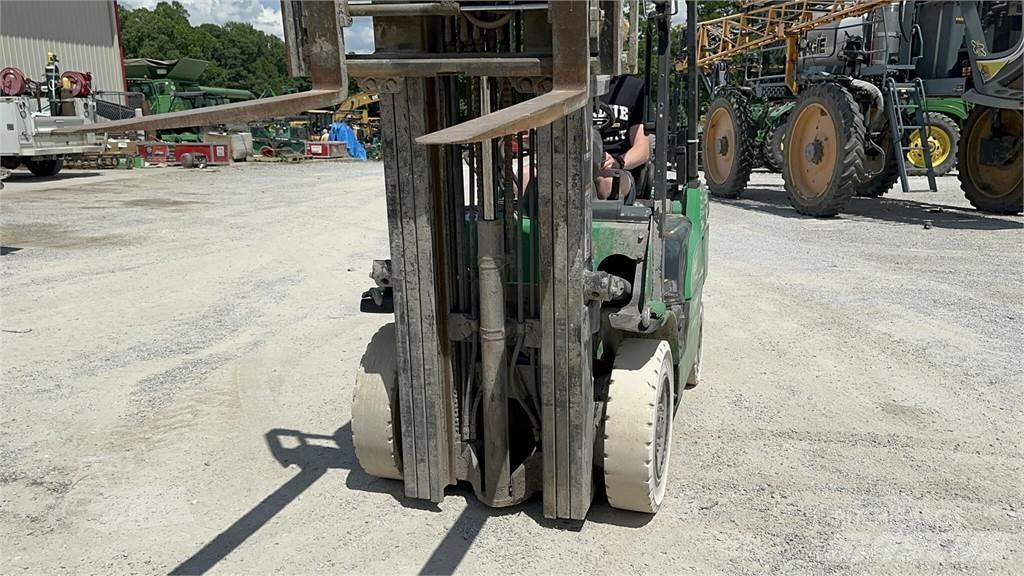 Mitsubishi FG25N Gaffeltrucks - andre