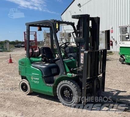 Mitsubishi FG25N Gaffeltrucks - andre
