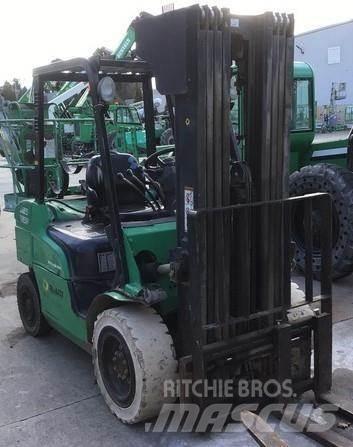 Mitsubishi FG30N Gaffeltrucks - andre