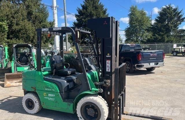 Mitsubishi FG30N Gaffeltrucks - andre