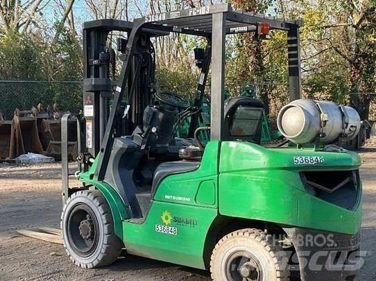 Mitsubishi FG30N Gaffeltrucks - andre