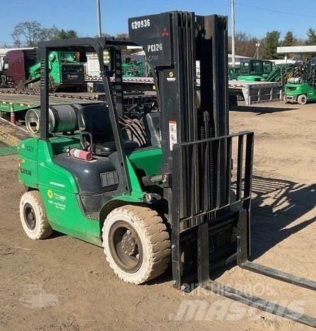 Mitsubishi FG30N Gaffeltrucks - andre