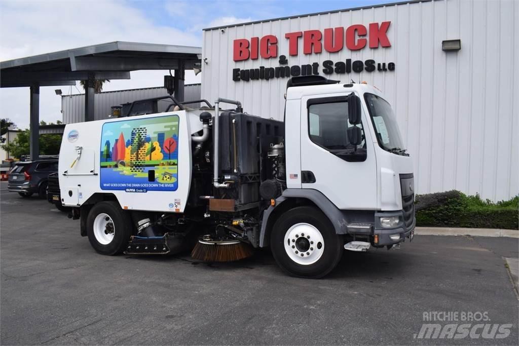 Peterbilt 220 Fejebiler