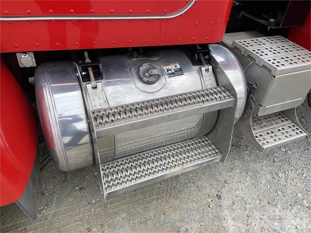 Peterbilt 337 Forsvar/Miljø