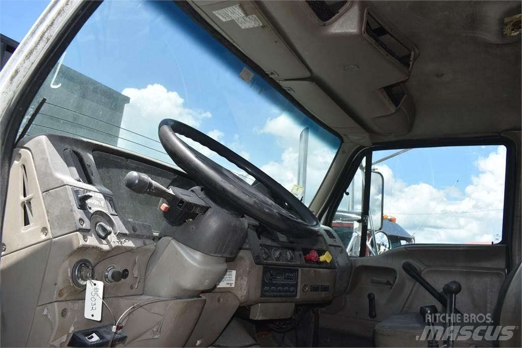Sterling L7500 Lastbiler med tip