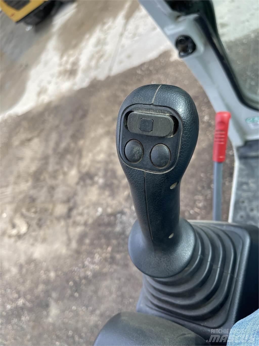Takeuchi TB370 Gravemaskiner på larvebånd