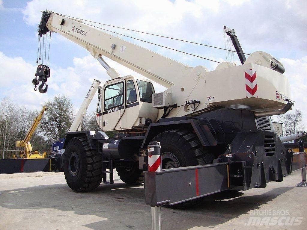 Terex RT130 Kraner til hårdt terræn