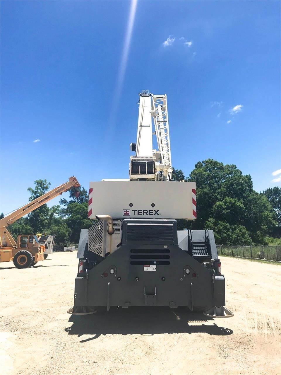 Terex RT670 Kraner til hårdt terræn