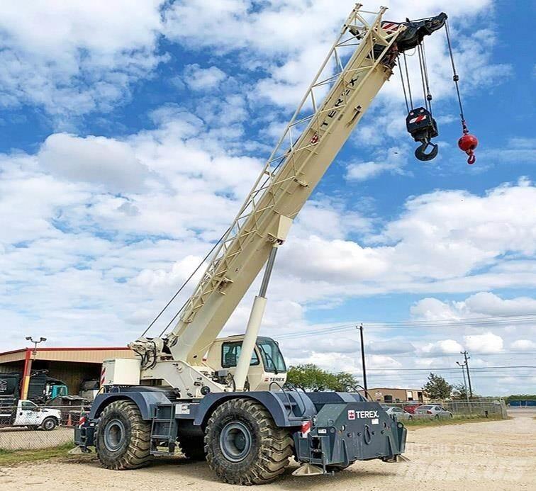 Terex RT670-1 Kraner til hårdt terræn