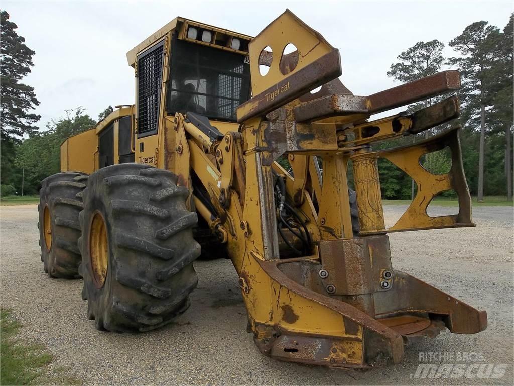 Tigercat 718E Fældebunkelæggere