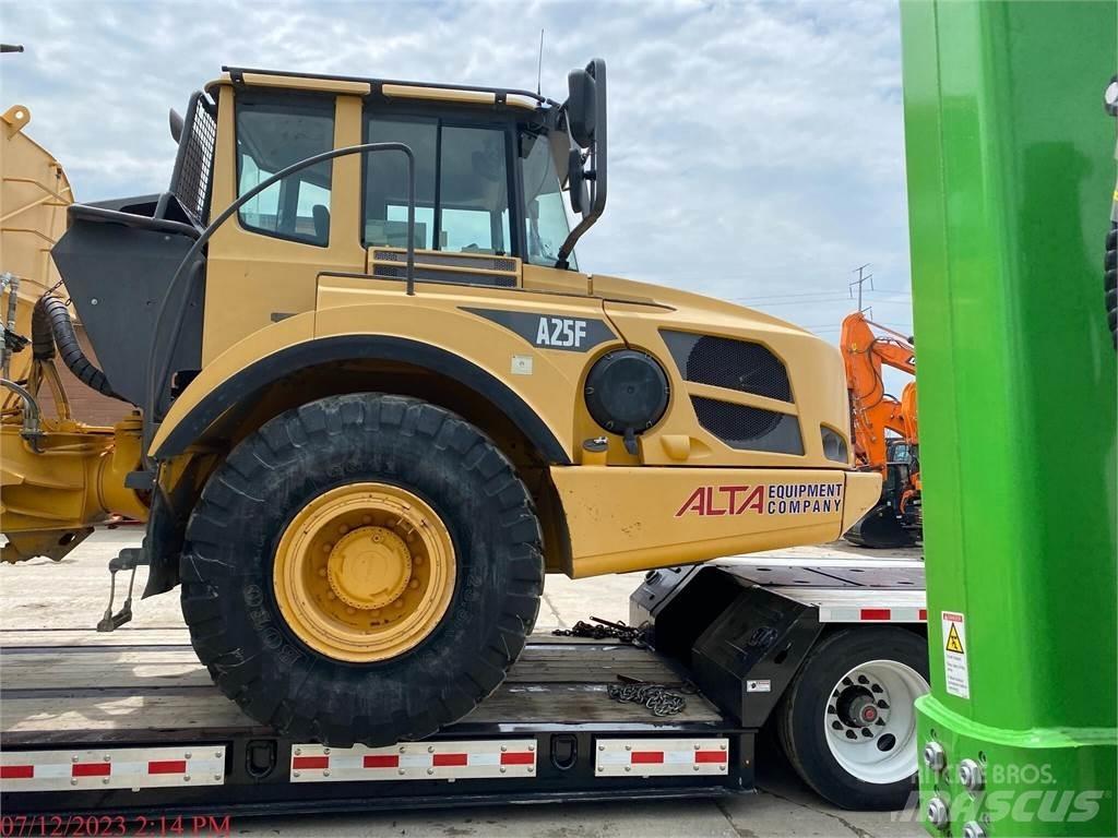 Volvo A25F Tankvogne - vand