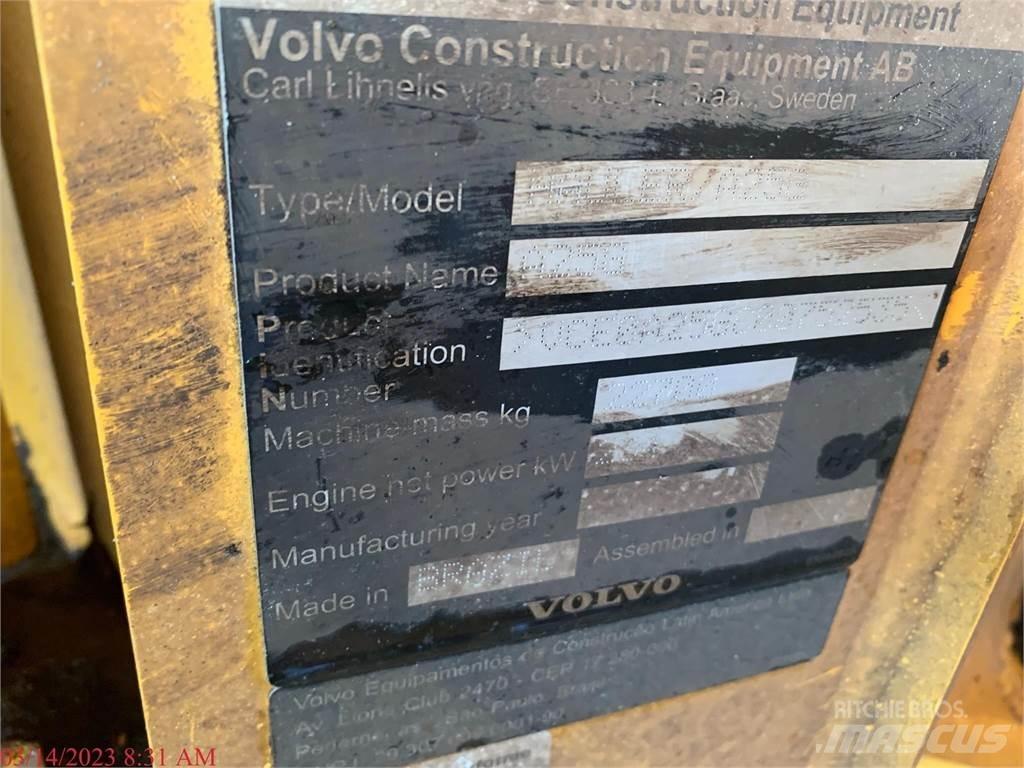 Volvo A25G Terrængående lastbiler