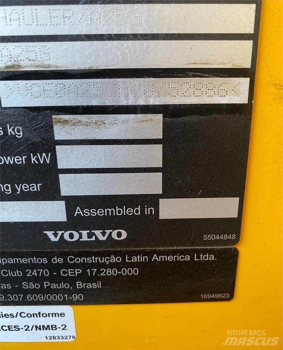 Volvo A25G Terrængående lastbiler