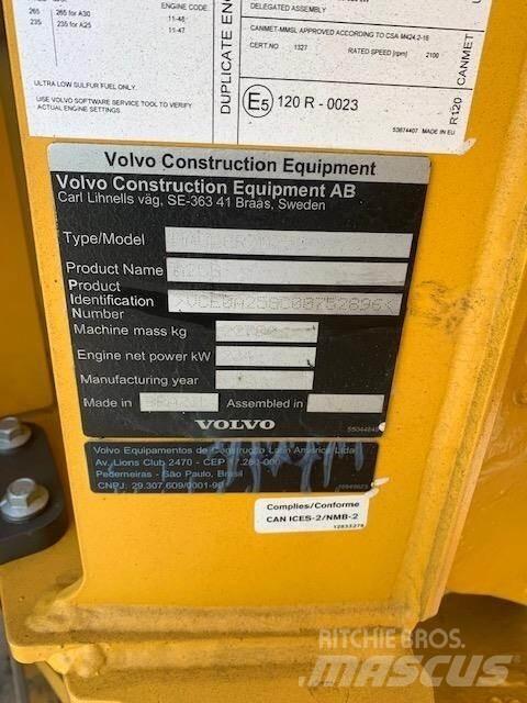 Volvo A25G Terrængående lastbiler