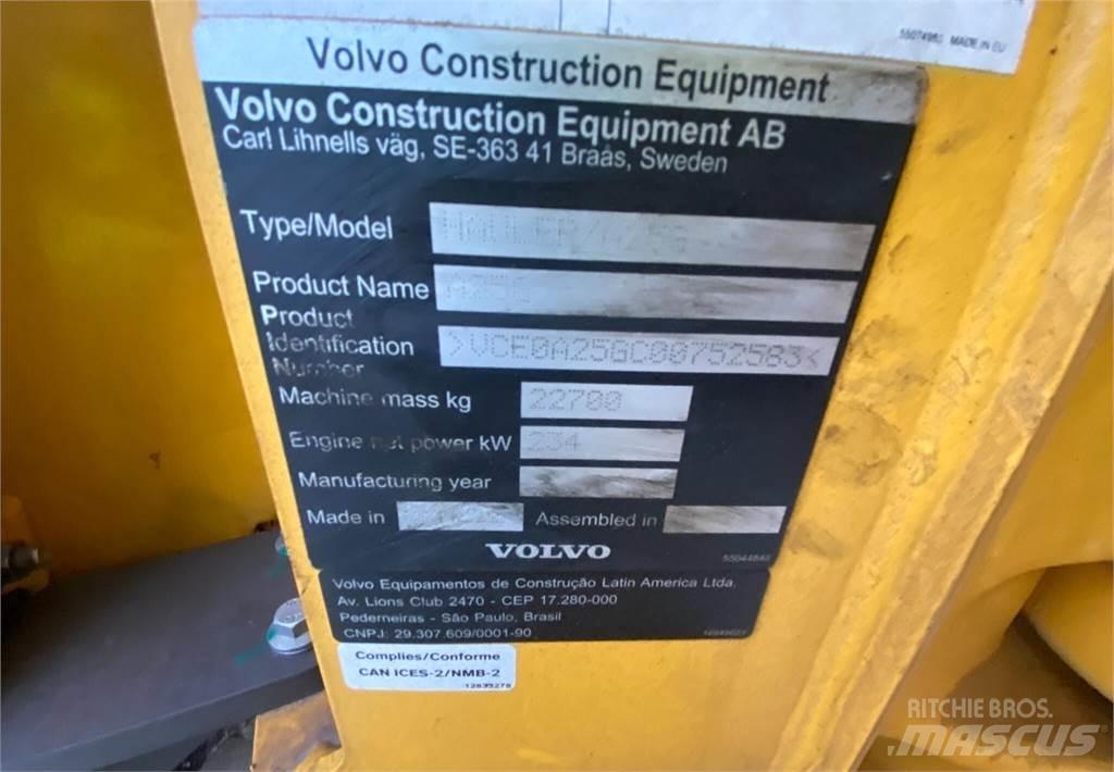 Volvo A25G Terrængående lastbiler