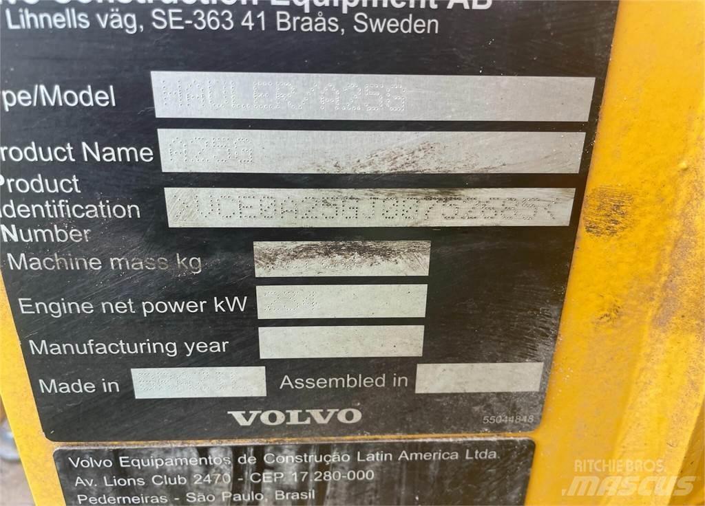 Volvo A25G Terrængående lastbiler