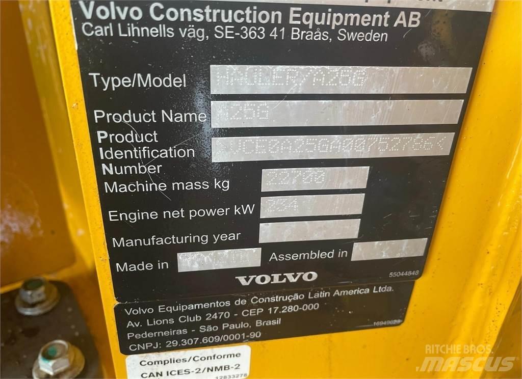 Volvo A25G Terrængående lastbiler