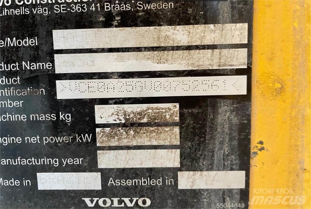 Volvo A25G Terrængående lastbiler