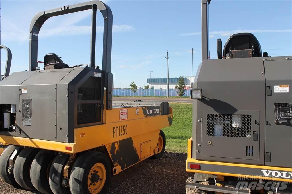 Volvo PT125C Tromle med luftdæk