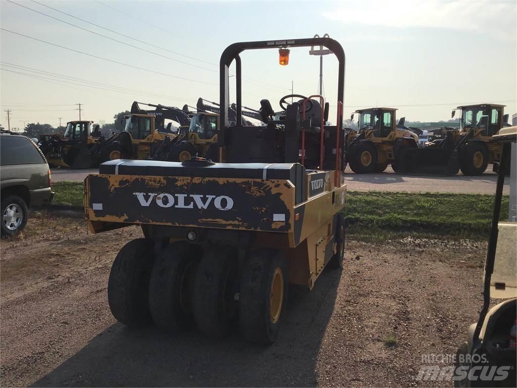 Volvo PT125C Tromle med luftdæk