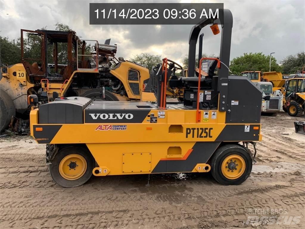 Volvo PT125C Tromle med luftdæk