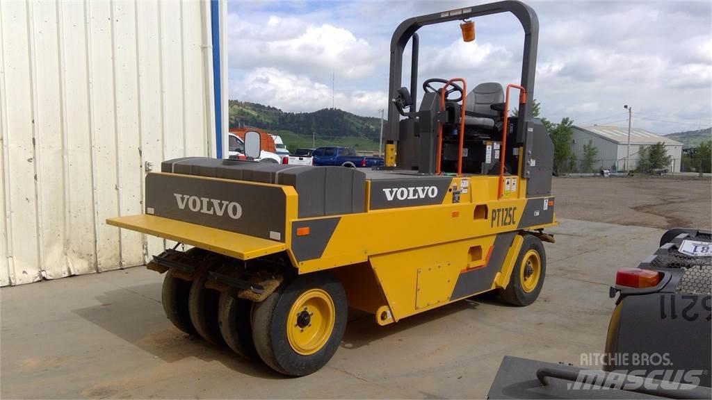 Volvo PT125C Tromle med luftdæk