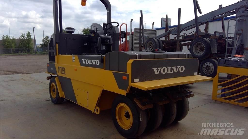Volvo PT125C Tromle med luftdæk