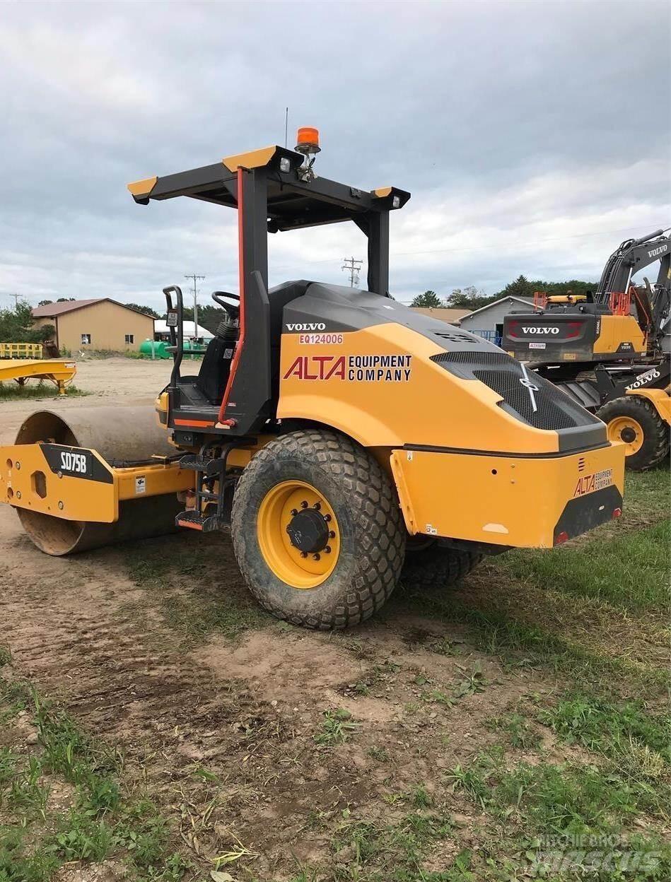 Volvo SD75B Tvilling tromle