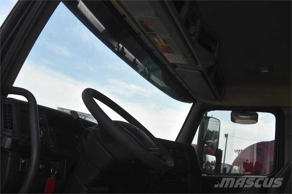 Volvo VHD104F300 Lastbiler med tip