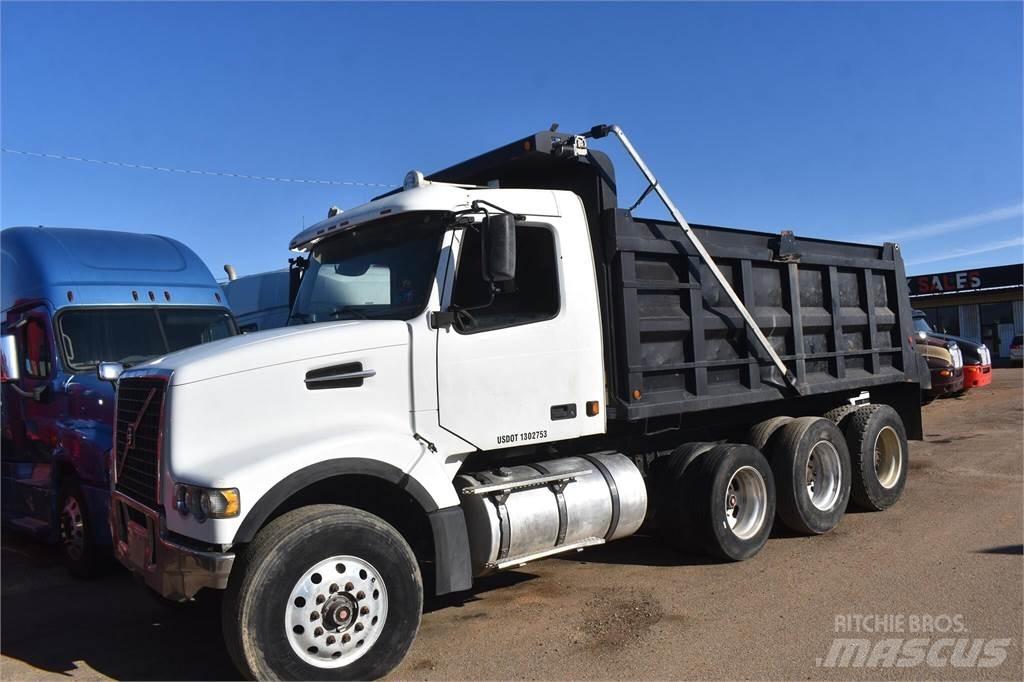 Volvo VHD64F200 Lastbiler med tip