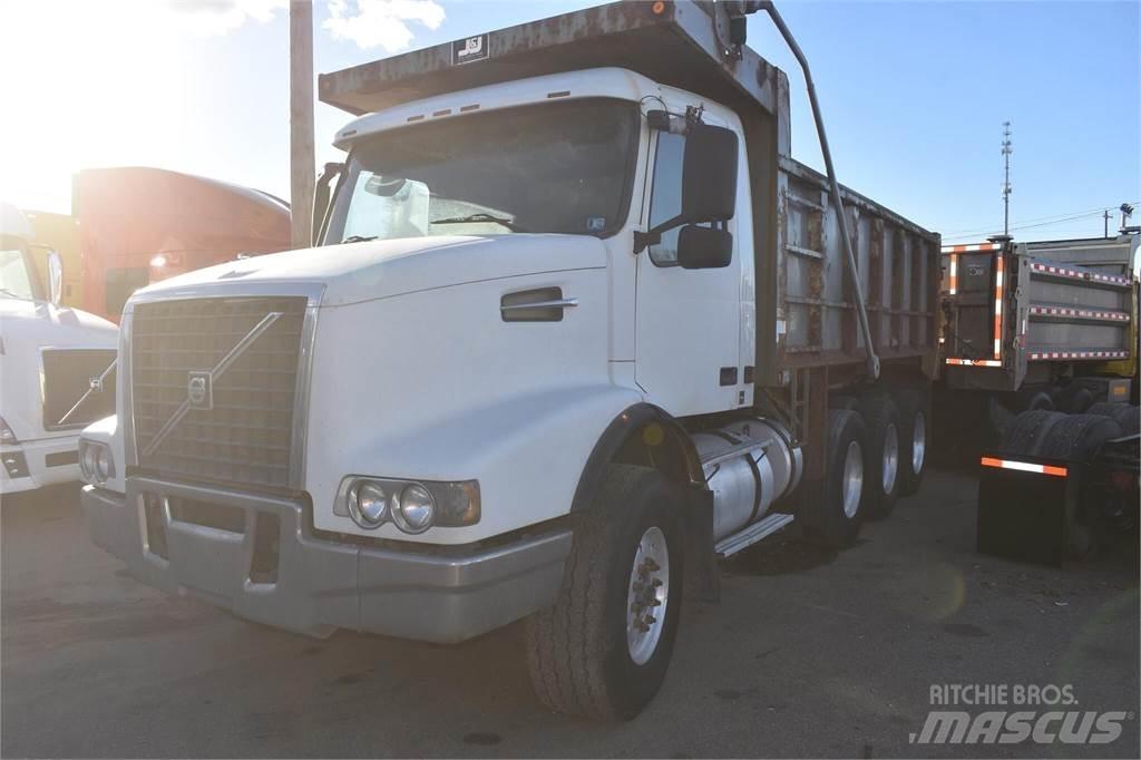Volvo VHD84B200 Lastbiler med tip