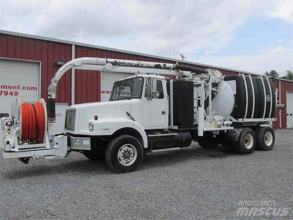 Volvo WG64 Tankbiler