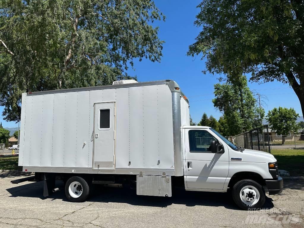 Ford E 450 SD Slamsuger