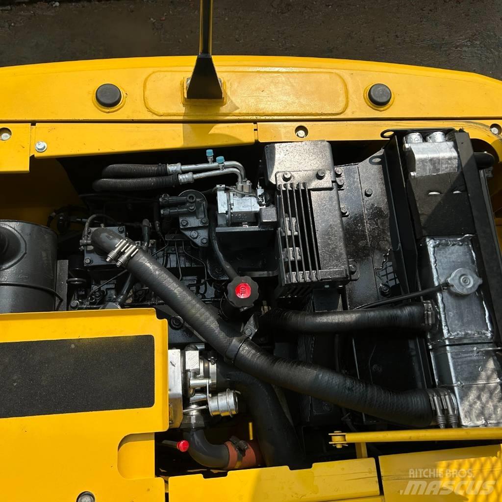 Komatsu 130 Gravemaskiner på larvebånd
