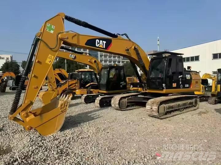 CAT CAT323D2L Gravemaskiner på larvebånd