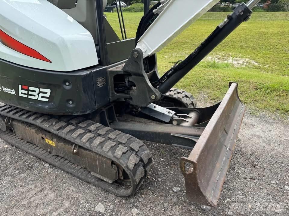 Bobcat e32 Minigravemaskiner