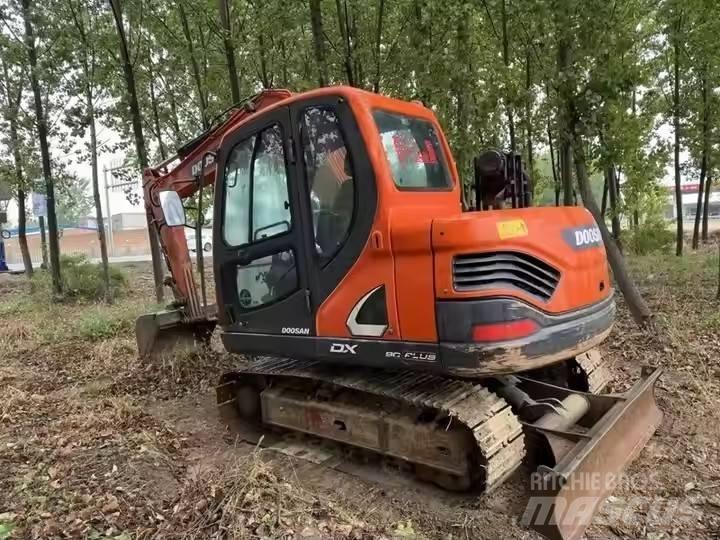 Doosan DX75 Gravemaskiner på larvebånd