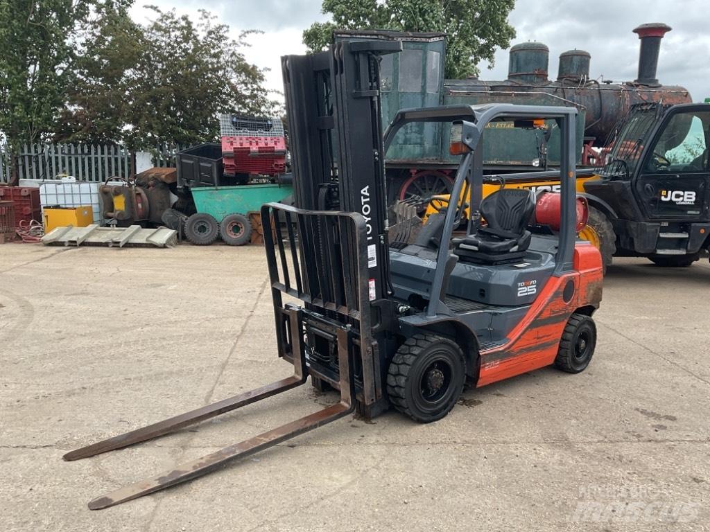 Toyota 02-8FGF25 LPG gaffeltrucks