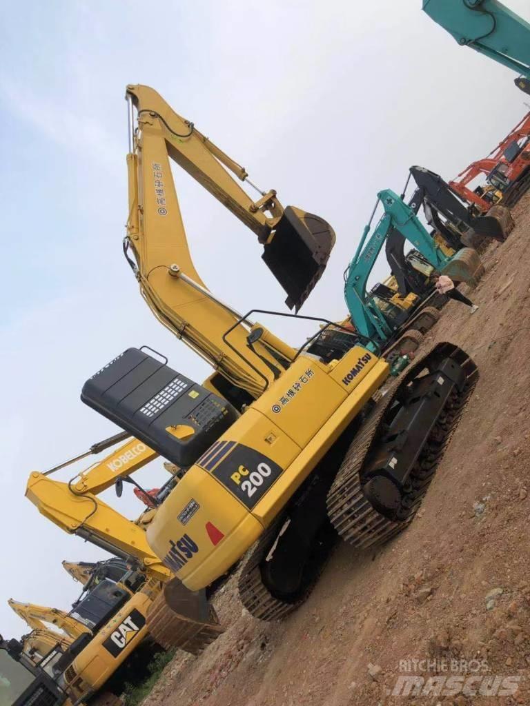 Komatsu 200-8 Gravemaskiner på larvebånd