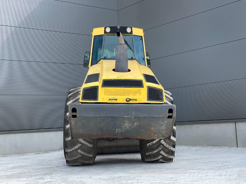 Bomag BW 213 DH-4 Enkelt tromle