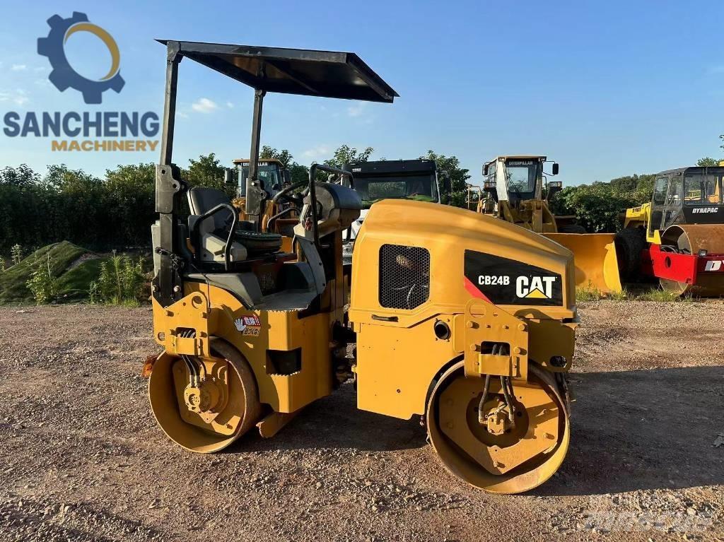 CAT CB24B Tvilling tromle