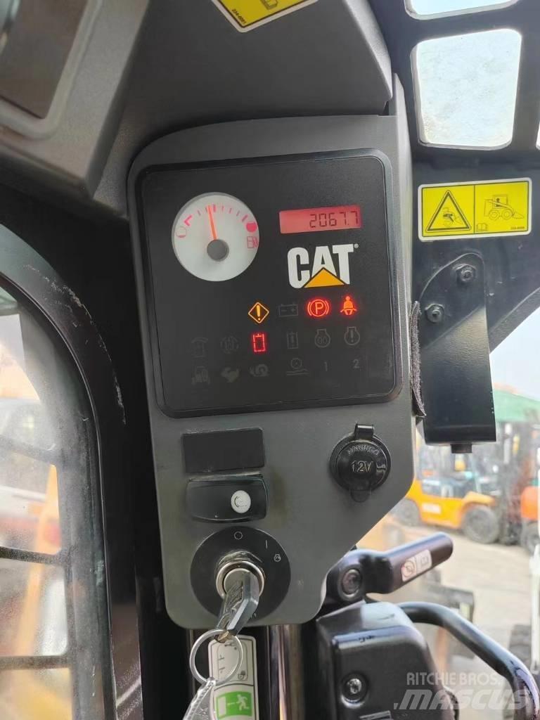 CAT 246 C Minilæsser - skridstyret