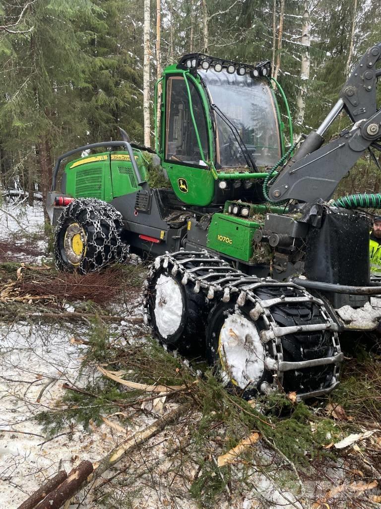 John Deere 1070 G Skovningsmaskiner