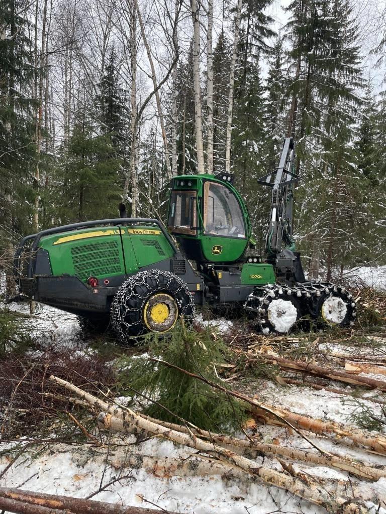 John Deere 1070 G Skovningsmaskiner