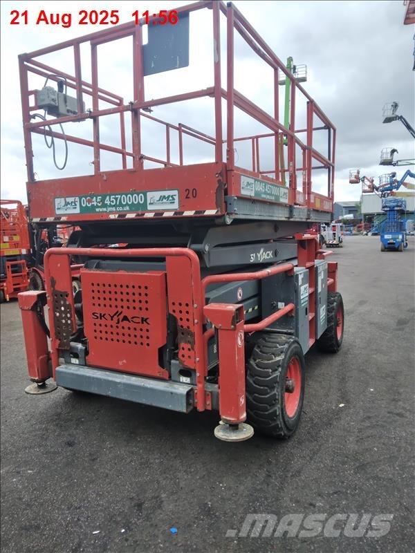 SkyJack SJ 8841 RT Saxlifte