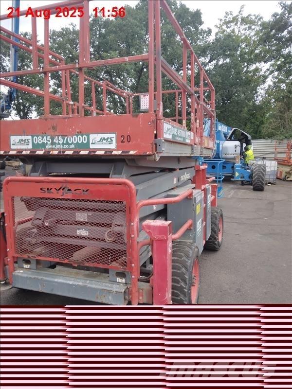 SkyJack SJ 8841 RT Saxlifte