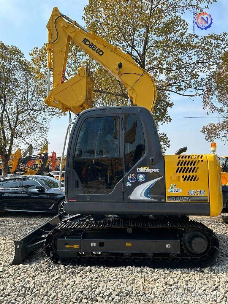 Kobelco SK 75 Gravemaskiner på larvebånd