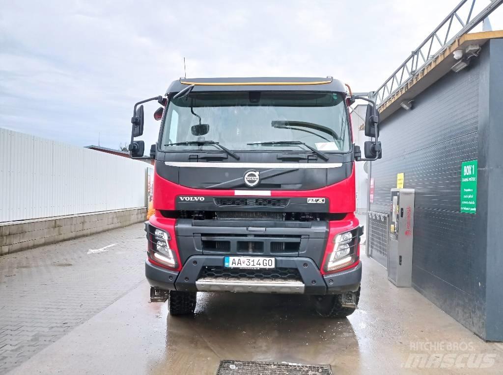 Volvo FMX 400 Skip loader