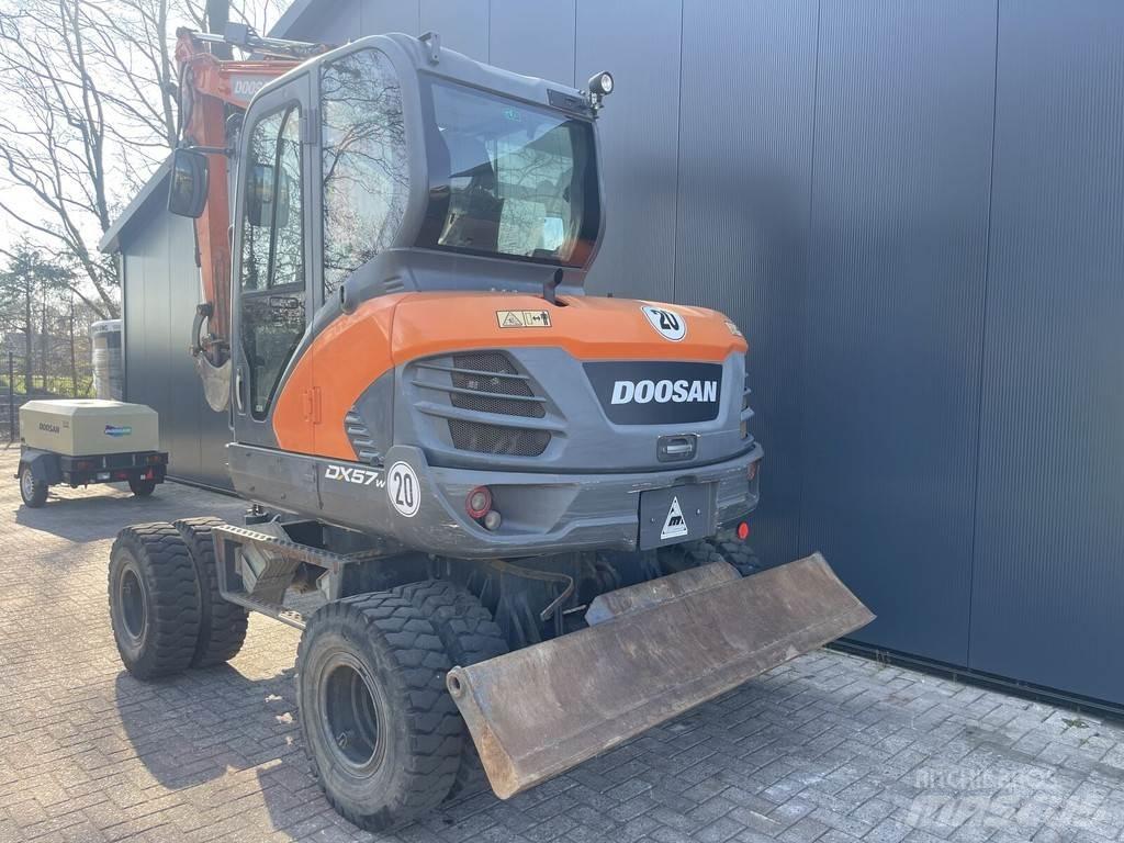 Doosan DX57W Gravemaskiner på hjul